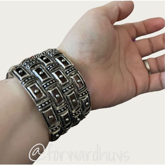 Multi-Colored Hinge Bracelet with Rhinestone - Picture 3 of 9